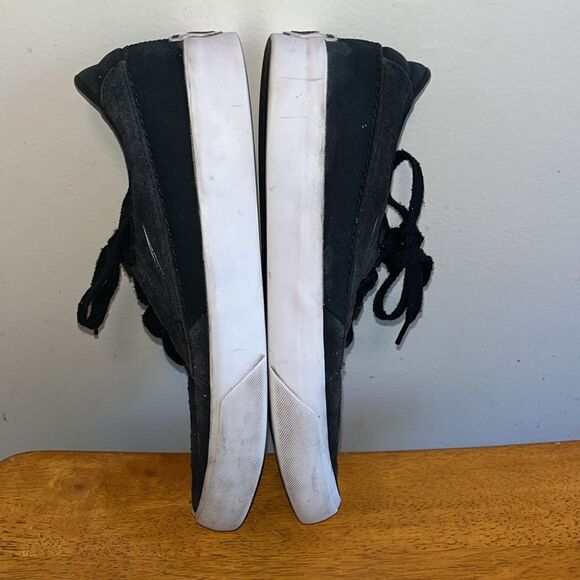 EUC MEN’S SIZE 9 NIKE SB SHANE SKATEBOARDING BLACK/WHITE SHOES - Picture 8 of 10